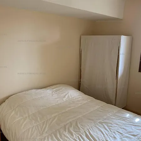 Apartment F4 Bas De Avec Terrasse Et Parking - Les - Fr-1-295-143