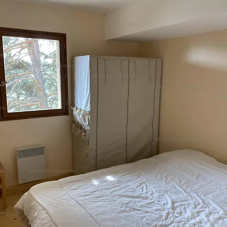 Apartment F4 Bas De Avec Terrasse Et Parking - Les - Fr-1-295-143