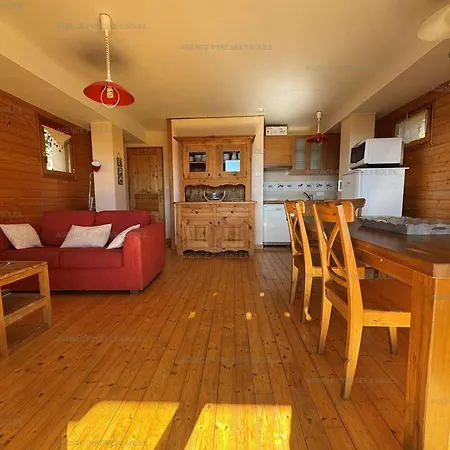 F4 Bas De Avec Terrasse Et Parking - Les - Fr-1-295-143 * Les Angles (Pyrenees-Orientales)